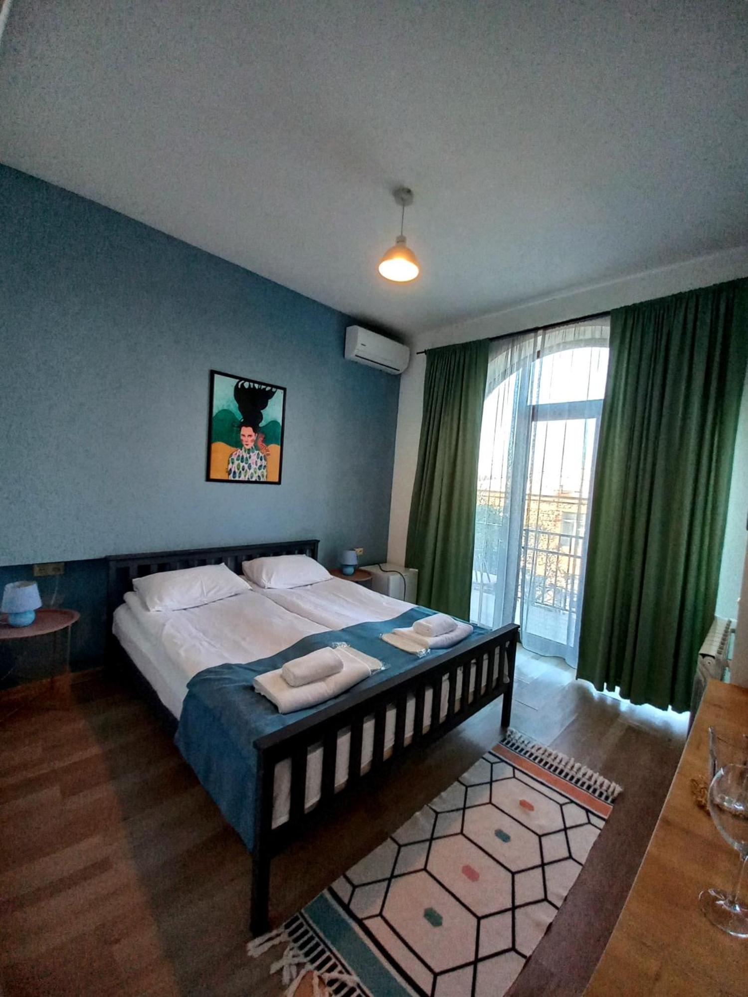 Hestia - Hotel, Wine And View Телави Стая снимка